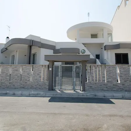 فندق مبيت وإفطار Sea Salt 4*